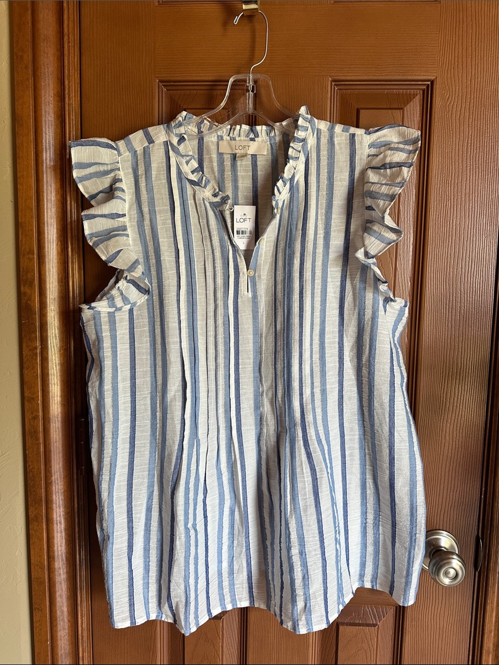 NWT LOFT Blue and White Striped Ruffle Cap Sleeve Sleeveless Blouse, size Large